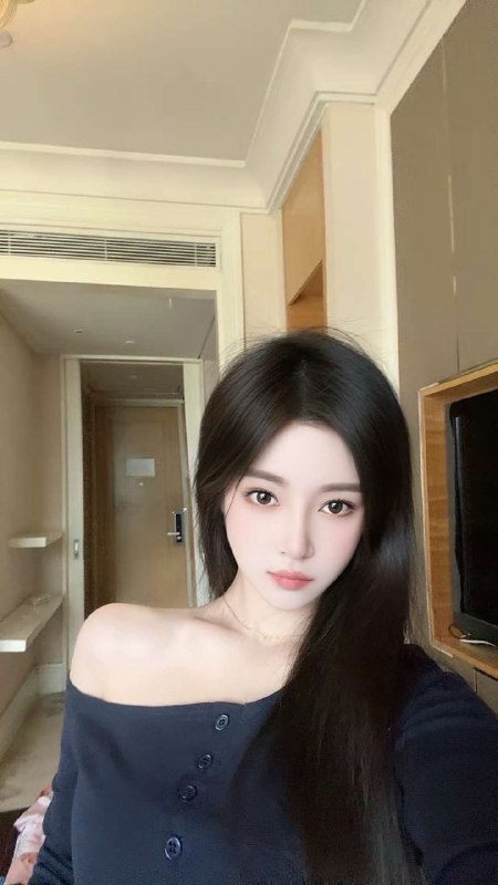 繁华地段东南亚高端会所妹子外围私聊 1 图片