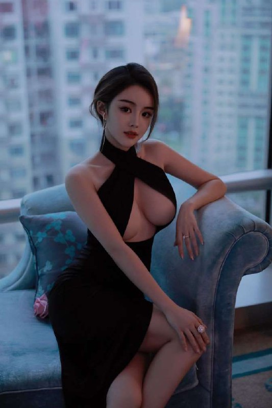 新加坡黄皮美女粉色发色角色扮演五星推荐 3 图片
