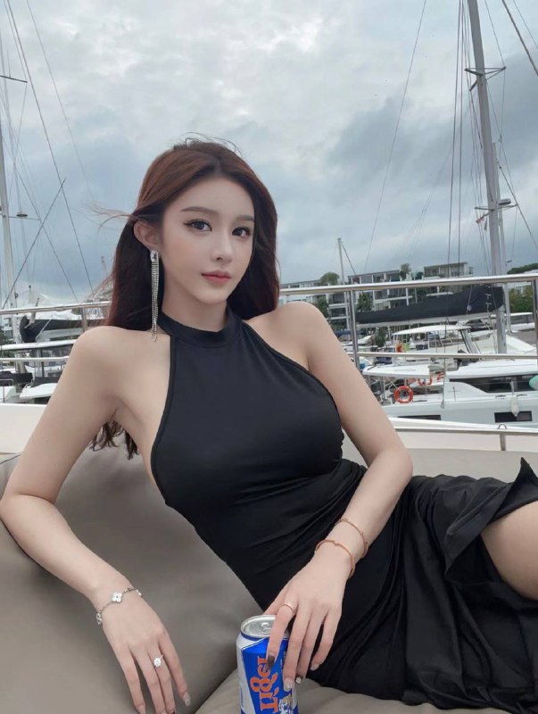 高铁站附近长沙KTV模特美女外围热线 2 图片