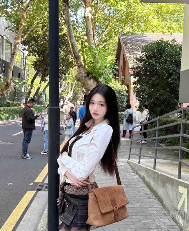 租外围长沙风骚熟女全身照 1 图片