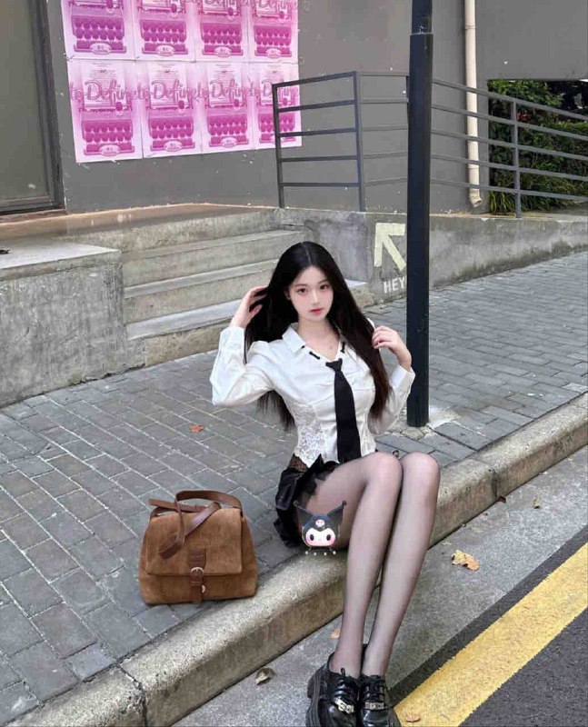 租外围长沙风骚熟女全身照 3 图片