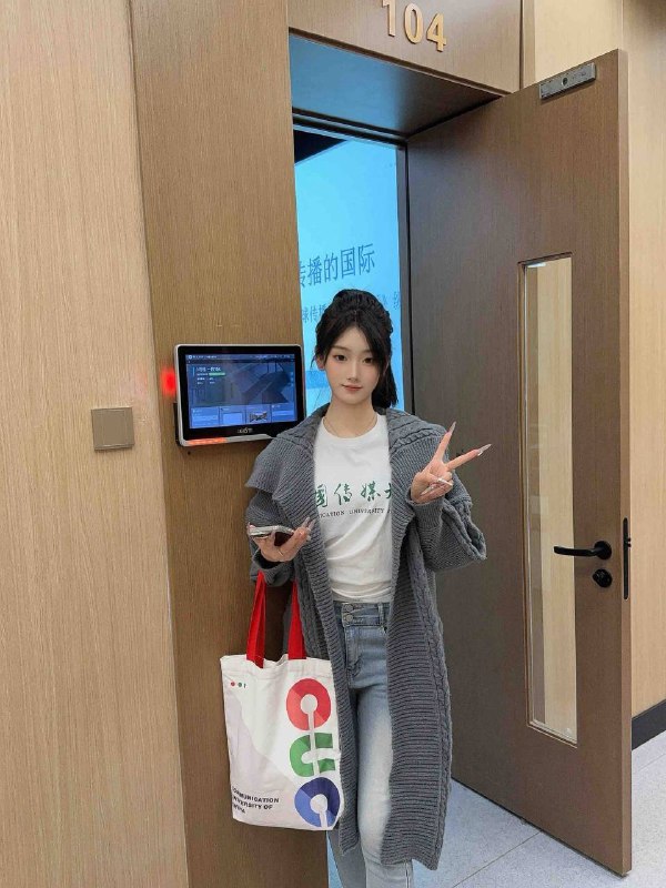 大连160cm素颜美女四手按摩满意度高 1 图片