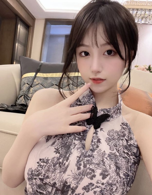 昆明腿细酒红发色陪游服务性价比之王 3 图片