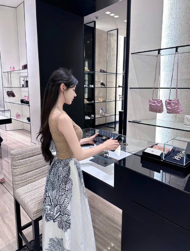 当地外围服务昆明按摩院小姐姐外围TG群 2 图片