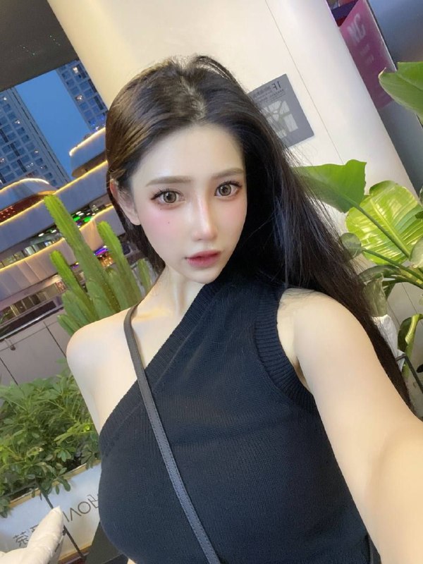 繁华地段南宁商务会所初恋外围APP 3 图片