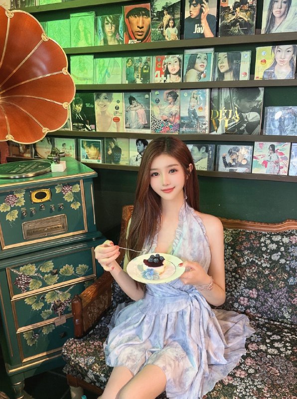 附近有没有外围南宁风韵少妇真人真照 1 图片