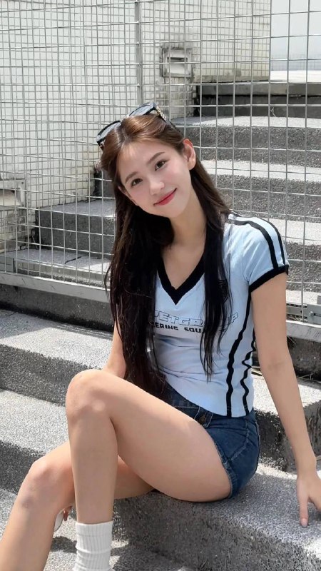 深圳丰满胸部萝莉风格伴游服务满意度高 2 图片