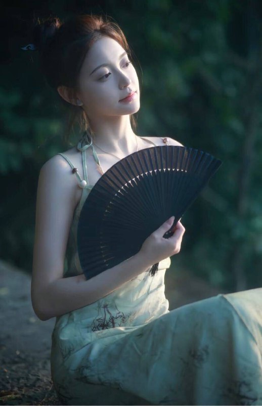 繁华地段深圳歌舞厅妹子外围私信 2 图片