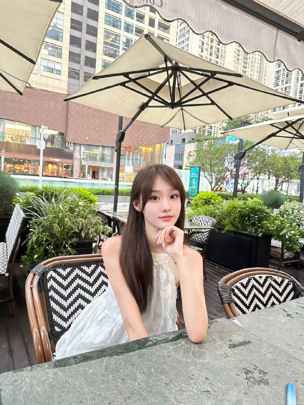 当地外围服务澳门夜场模特蓝颜知己外围APP 5 图片