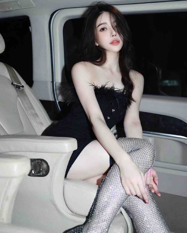 白金服务成都妹子钟点服务会调情紧急安排 2 图片