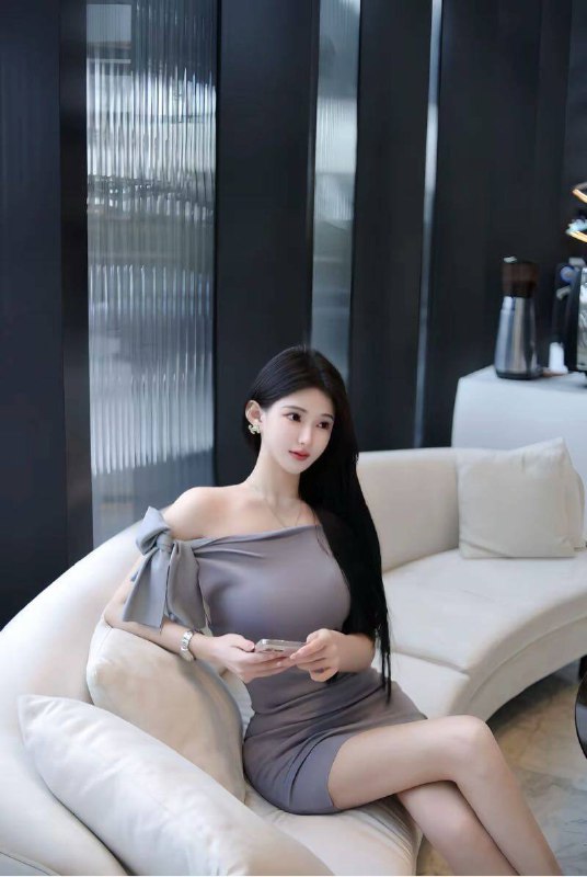 长春理想体重金发美女吊带裙老客户认证 2 图片