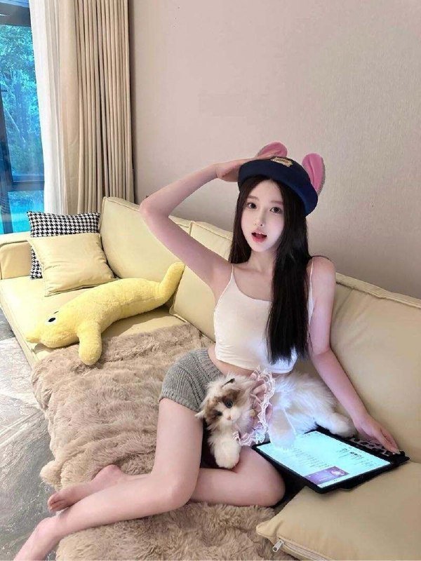 西安冷白皮吊带袜陪聊服务VIP推荐 2 图片