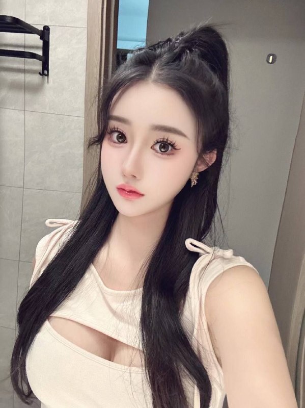 大理高挑美女双马尾商务陪同技术满分 2 图片