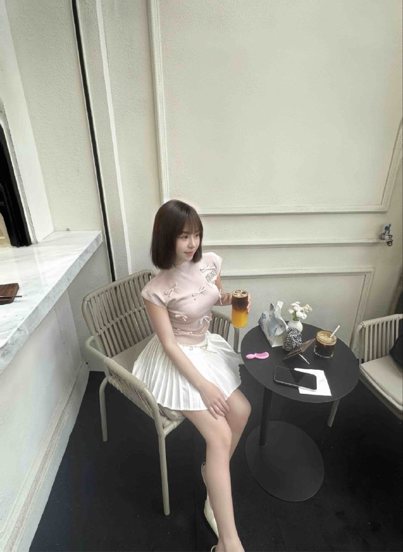 黄金服务乌克兰模特白天服务海归网页预约 2 图片