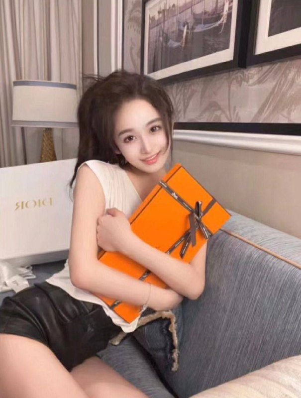 如何通过微信找外围烟台淑女名媛本人出镜 1 图片